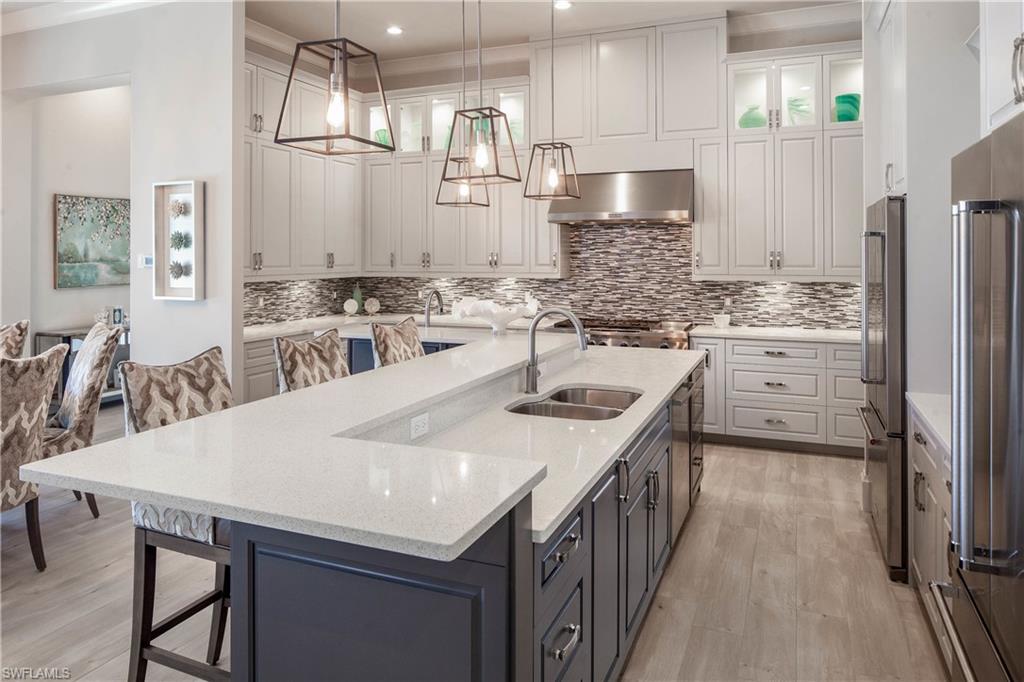 MARCO BEACH - Residential