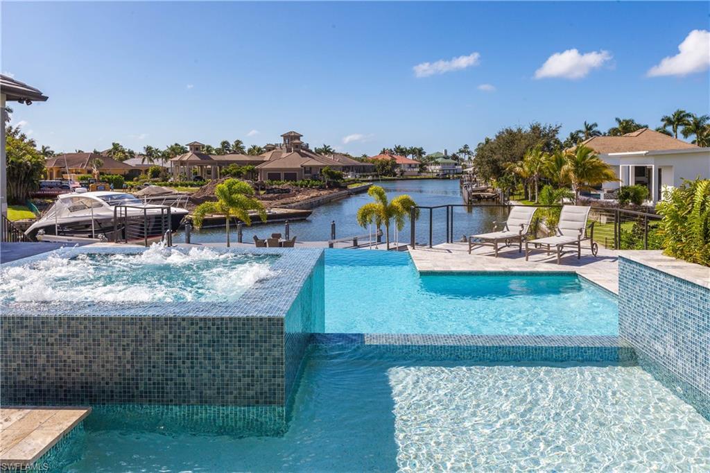 MARCO BEACH - Residential