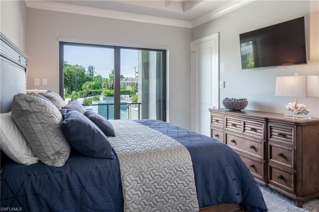 MARCO BEACH - Residential