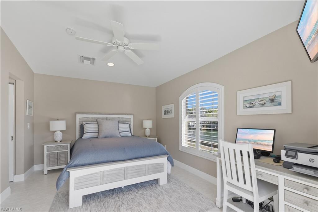 LITTLE HICKORY SHORES - Residential