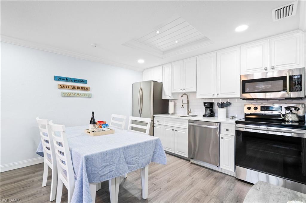 TREETOPS OF NAPLES - Residential