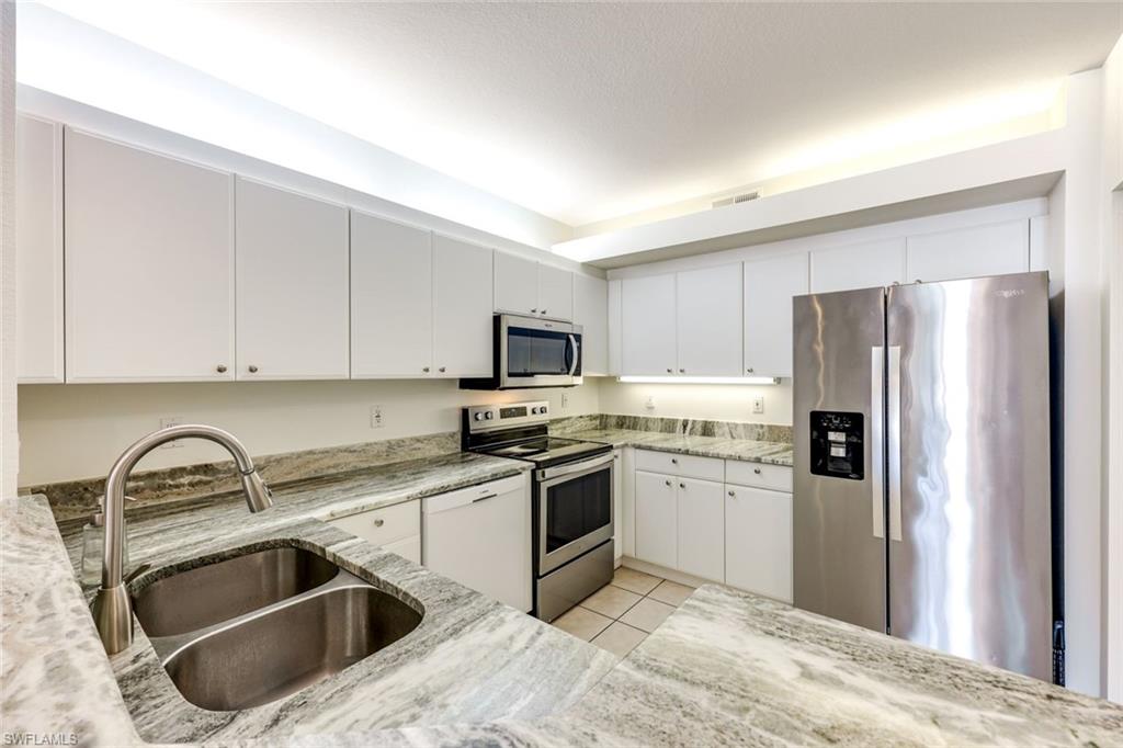 LIGHTHOUSE BAY - Residential