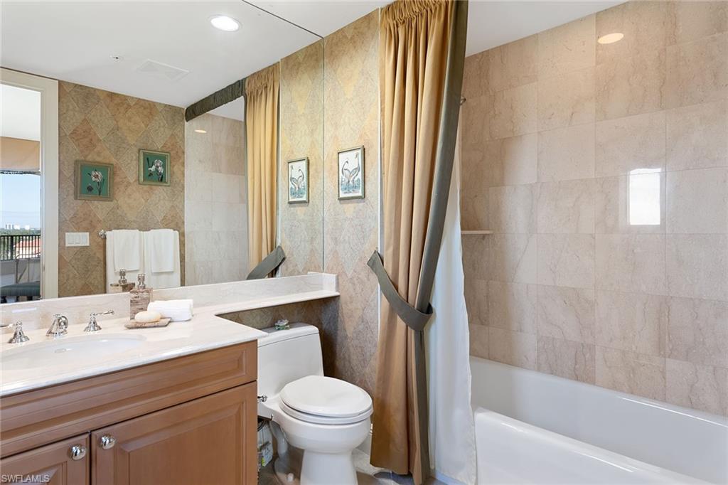 TRIESTE AT BAY COLONY - Residential