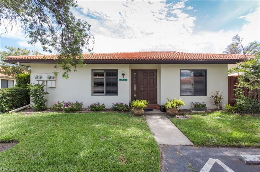 Welcome to The Hamlet. Nestled just off of McGregor & well known for it's ideal location, low density residences, ample green space for all to enjoy, & LOW HOAs. Imagine living just minutes to the Caloosahatchee River and watching the magnificent sunsets from Veteran's Park. Meander through the walking path of the neighboring Carleton development and find yourself on the sidewalks of McGregor within minutes. Bike to the downtown River District, enjoy a delicious meal at many of the wonderful restaurants that line McGregor, and so much more! This 2/2 single story villa is beyond adorable! From the moment you walk into the front foyer, you're welcomed by the open concept floor plan & nicely appointed kitchen with wood grain cabinets and white countertops that brighten the space. A super adorable sitting area off the kitchen and breakfast bar create an inviting atmosphere. Plantation shutters add an ambiance to the space that makes it feel so "Florida". Tile floors run throughout the living & wet areas providing ease of maintenance. 3 sets of sliders lead out to the spacious & private enclosed patio, where entertaining guests comes easy. Ample attic & storage space is rare & a BONUS!