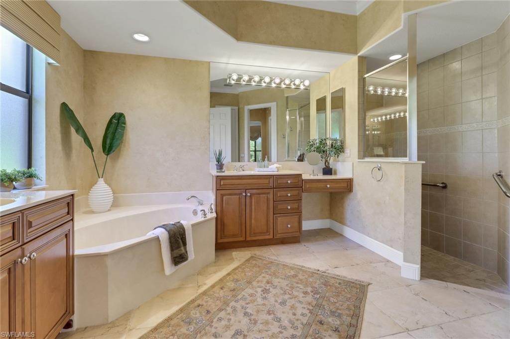 VILLA TUSCANY - Residential