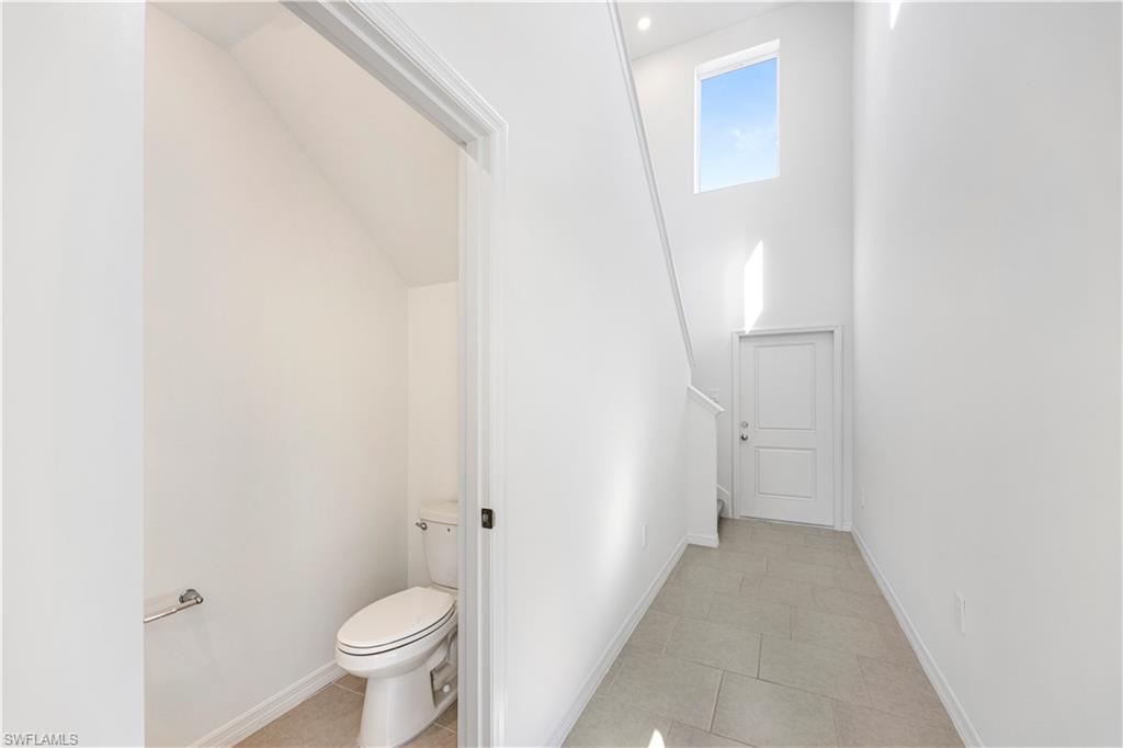 SAVANNA LAKES - Residential Lease