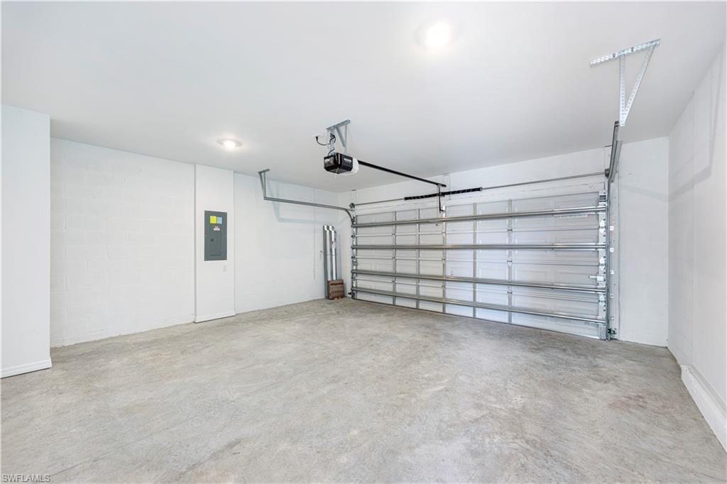 SAVANNA LAKES - Residential Lease