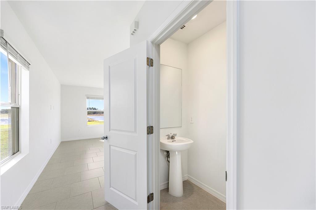 SAVANNA LAKES - Residential Lease