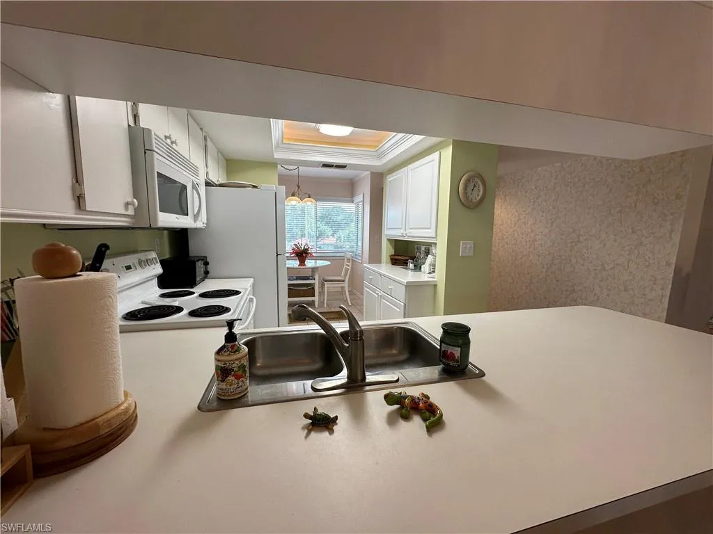 Naples, Florida 34110, United States, 2 Bedrooms Bedrooms, ,2 BathroomsBathrooms,Residential,Active,39136