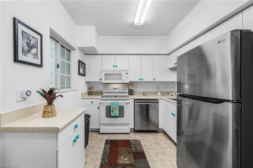 THE COVE AT SIX MILE - Residential