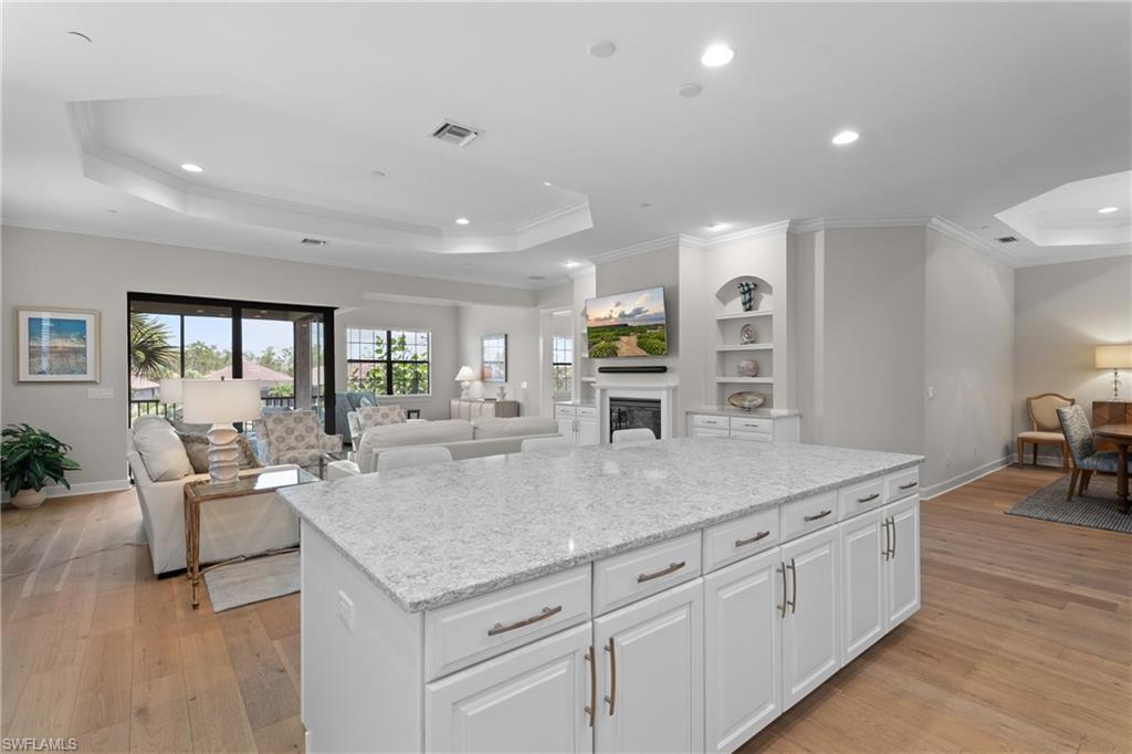 ESPLANADE - Residential