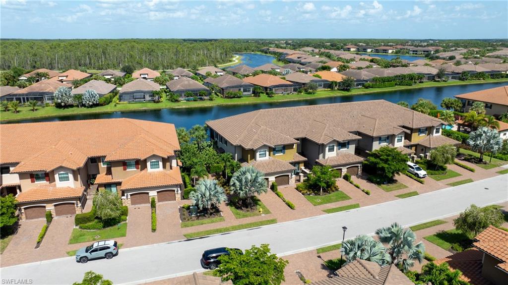 ESPLANADE - Residential