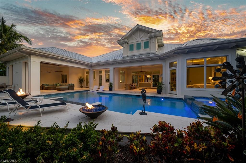 MOORINGS - Residential