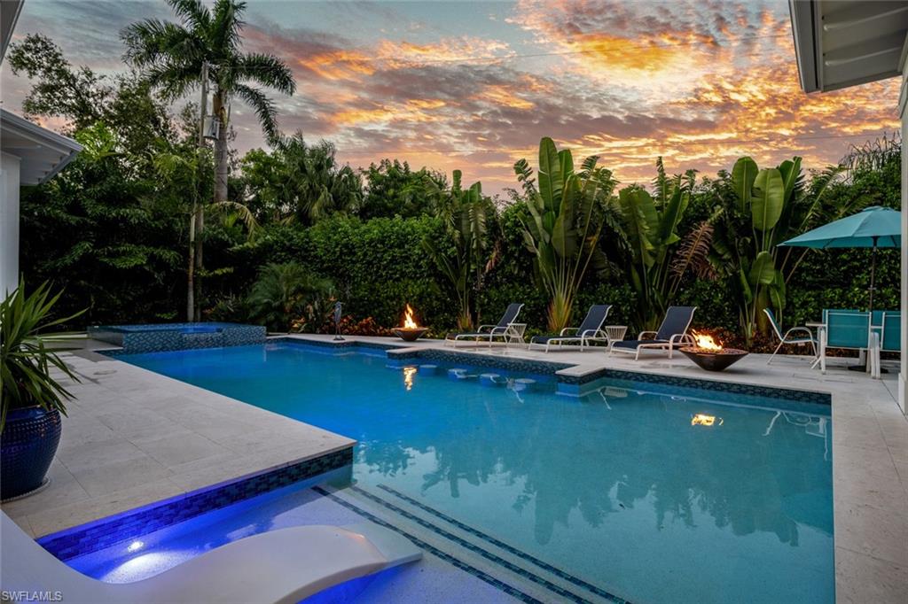 MOORINGS - Residential