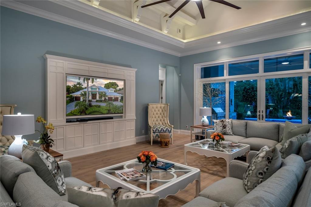 MOORINGS - Residential