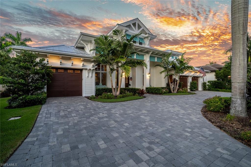 MOORINGS - Residential