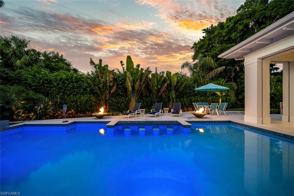 MOORINGS - Residential