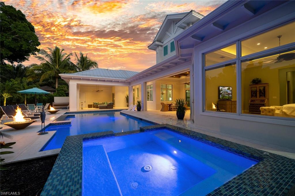 MOORINGS - Residential