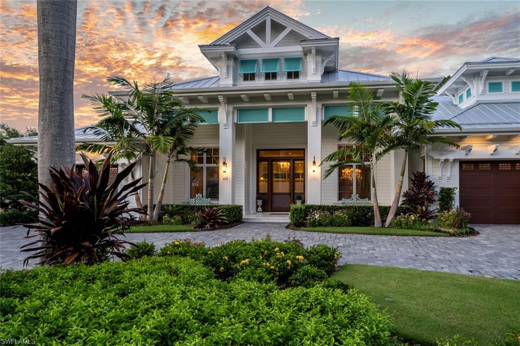 MOORINGS - Residential