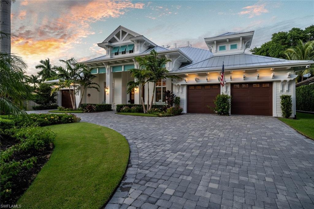 MOORINGS - Residential