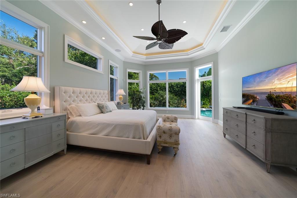 MOORINGS - Residential