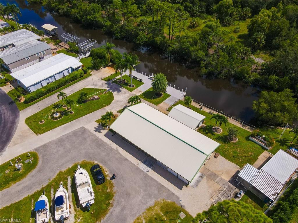 COACHLIGHT MANOR MOBILE HOME - Residential