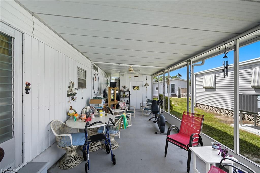 COACHLIGHT MANOR MOBILE HOME - Residential