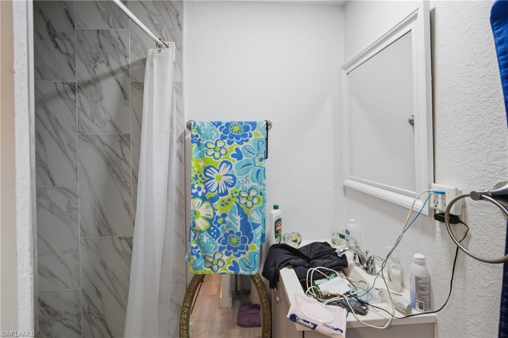 COACHLIGHT MANOR MOBILE HOME - Residential