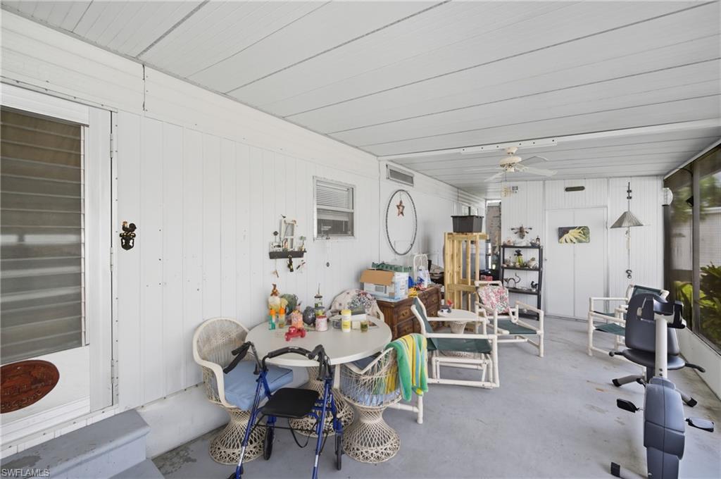 COACHLIGHT MANOR MOBILE HOME - Residential