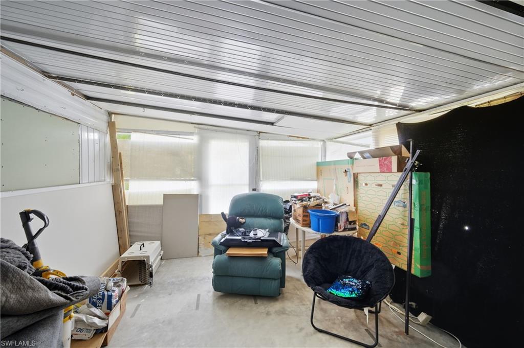 COACHLIGHT MANOR MOBILE HOME - Residential