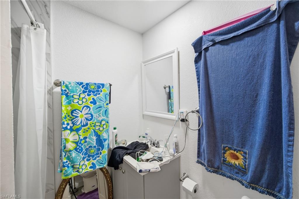 COACHLIGHT MANOR MOBILE HOME - Residential