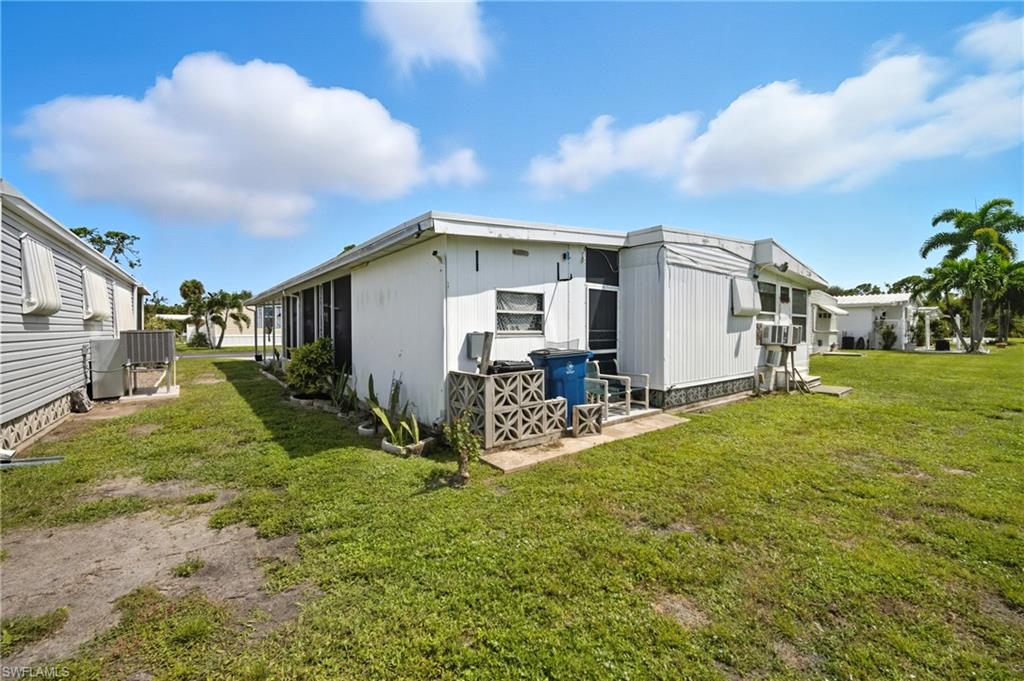 COACHLIGHT MANOR MOBILE HOME - Residential