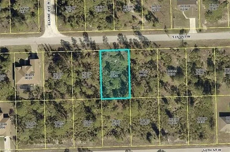 Vacant Land for Sale!!! Great opportunity to invest to resale or to build your dream home. No flood zone and surrounded for new construction projects. Drive by and enjoy. This seller has other lots for sale and willing to sale as a package. Financing available for this lot.