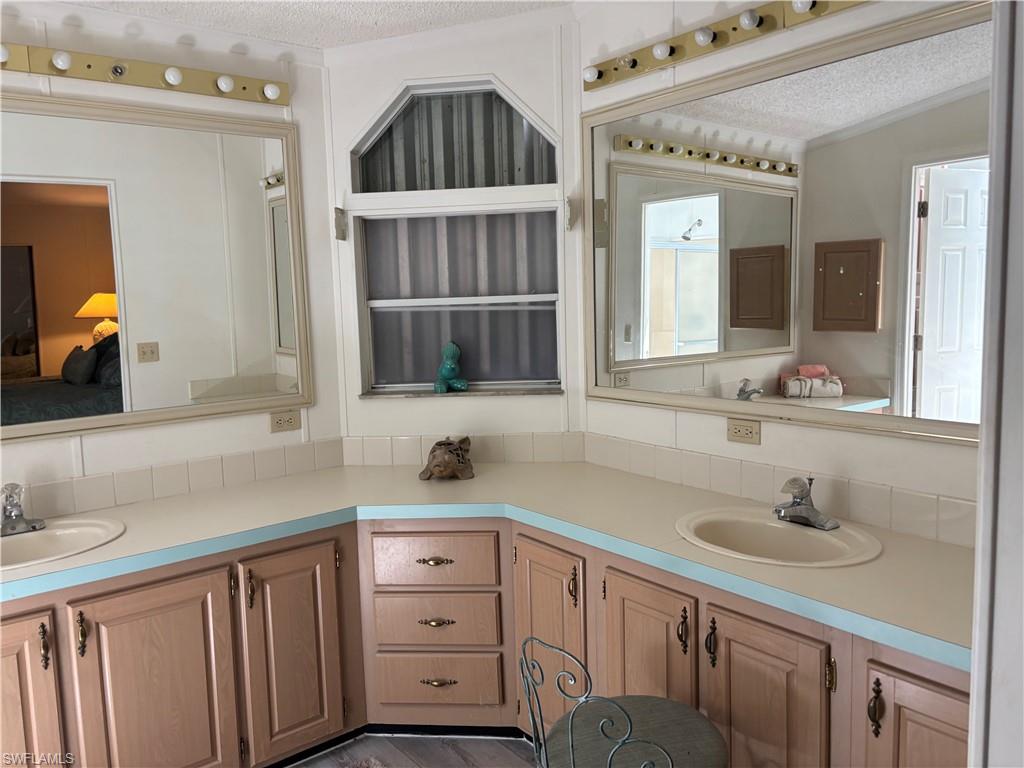 ENCHANTING SHORES - Residential