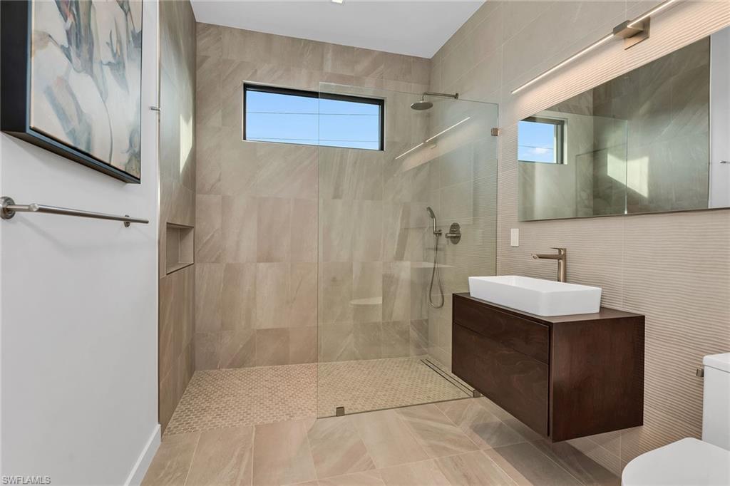 RIDGE LAKE - Residential