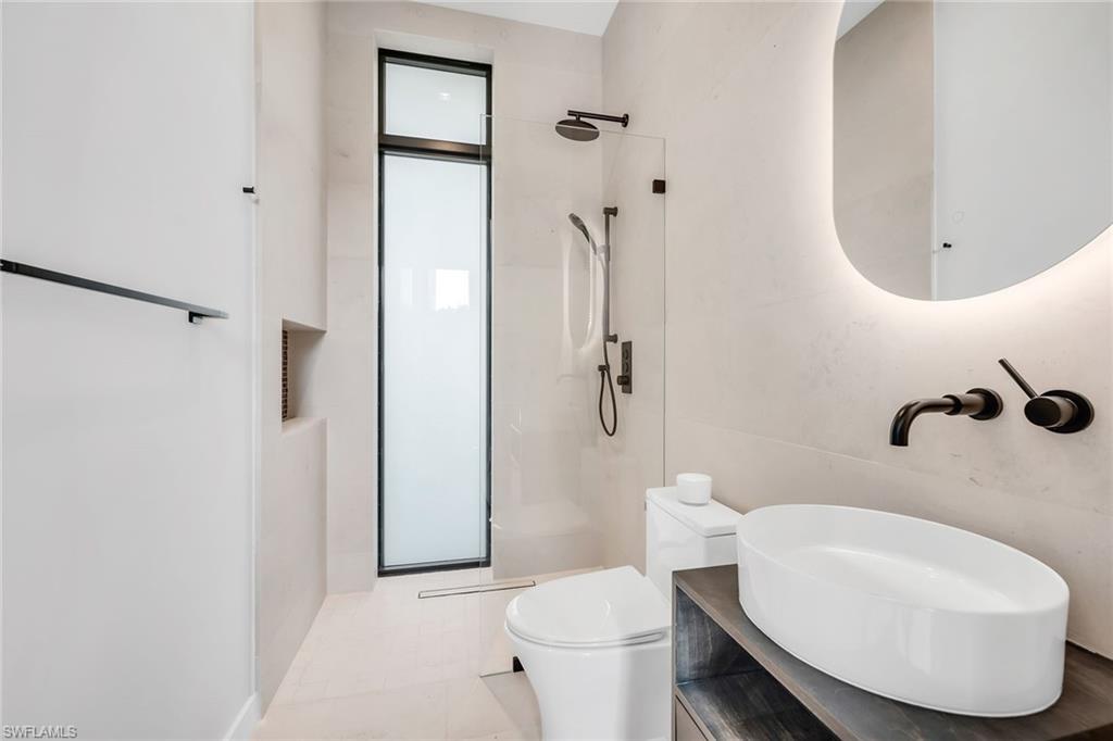 RIDGE LAKE - Residential