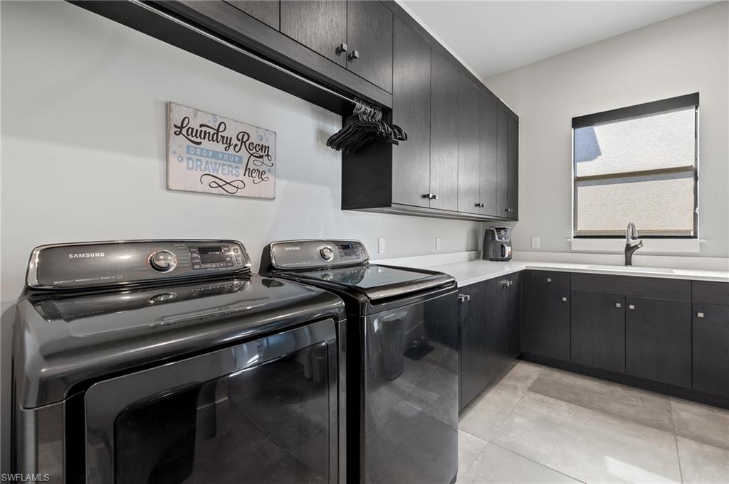 TOWN AND RIVER - Residential