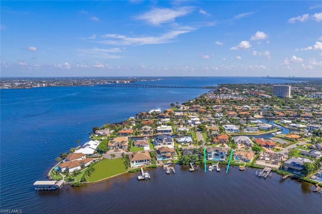 TOWN AND RIVER - Residential