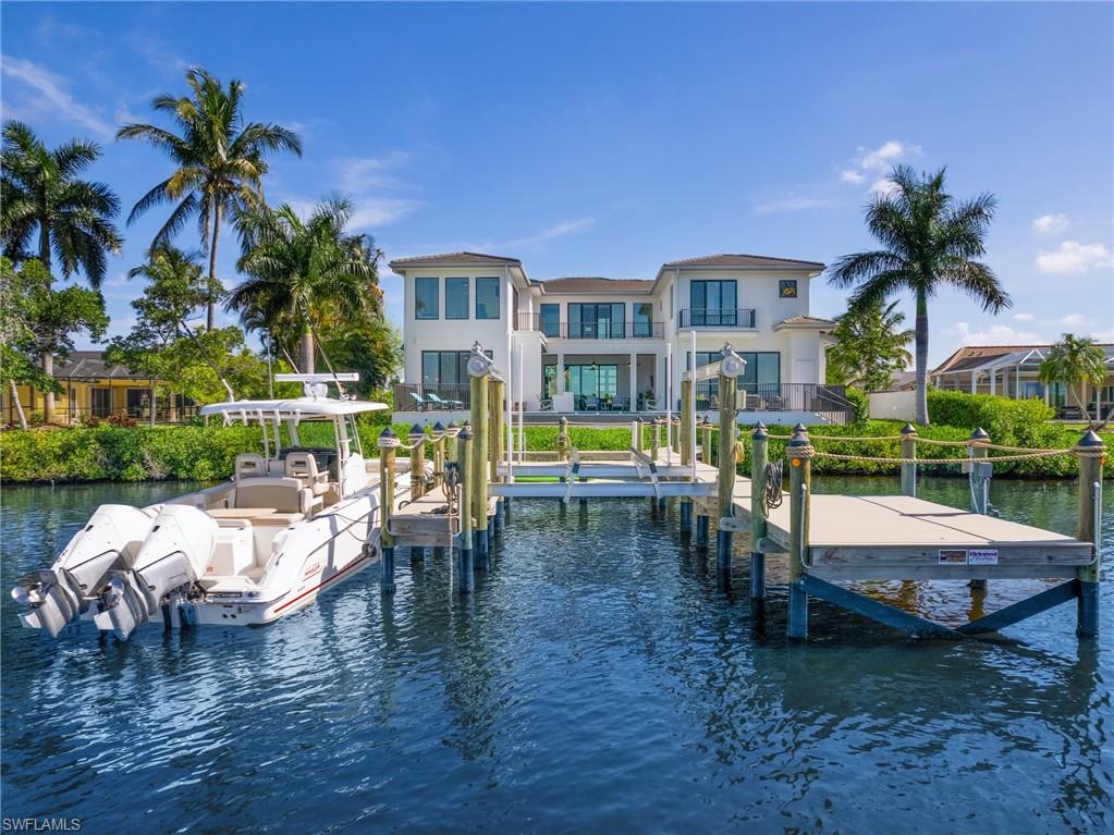 TOWN AND RIVER - Residential