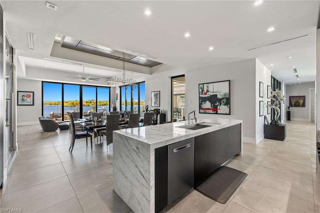 TOWN AND RIVER - Residential