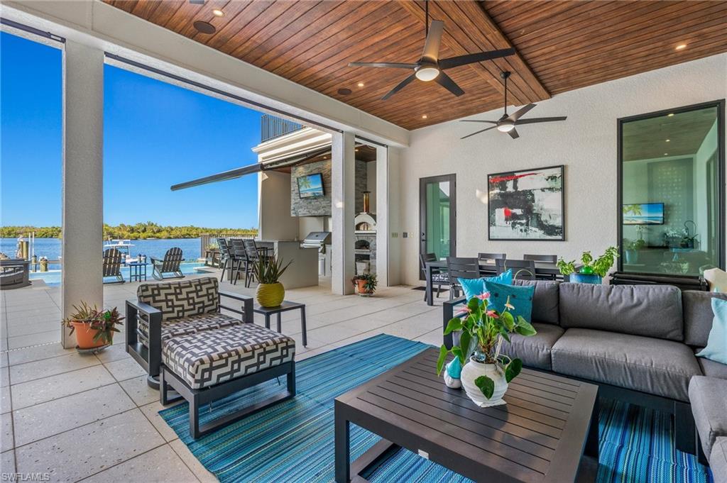 TOWN AND RIVER - Residential