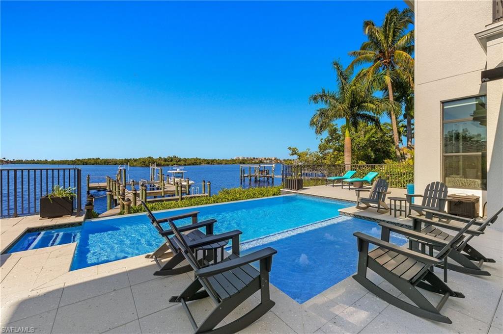 TOWN AND RIVER - Residential