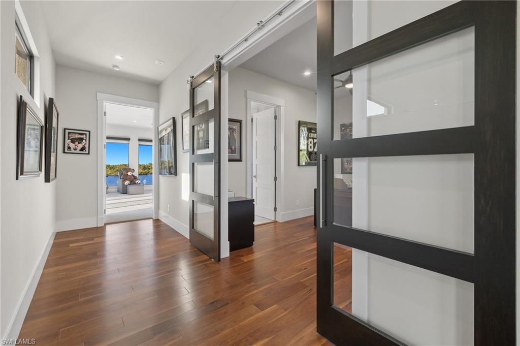 TOWN AND RIVER - Residential