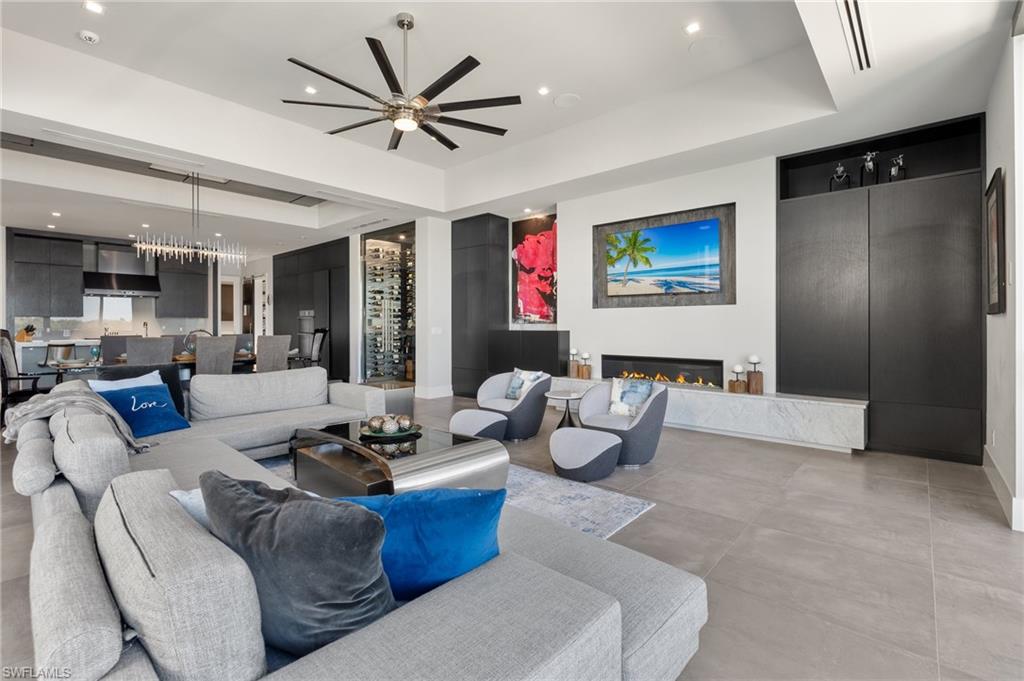 TOWN AND RIVER - Residential