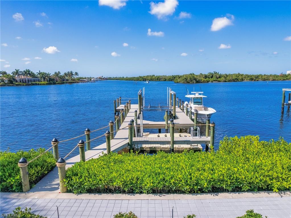 TOWN AND RIVER - Residential