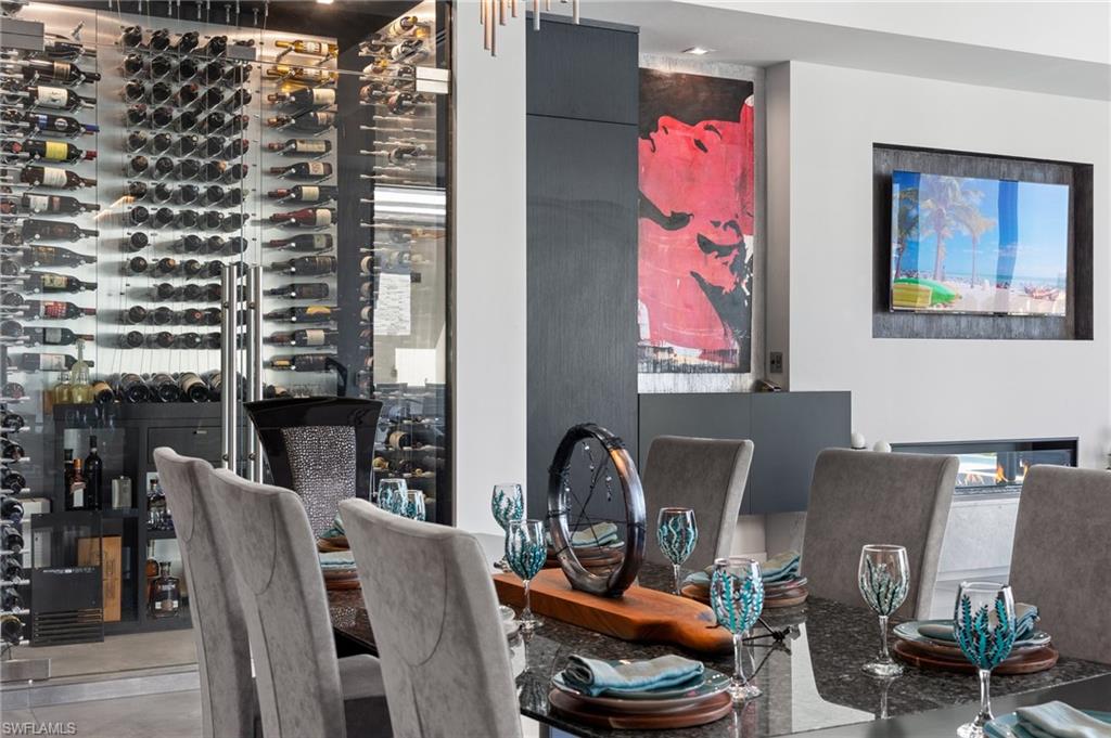 TOWN AND RIVER - Residential