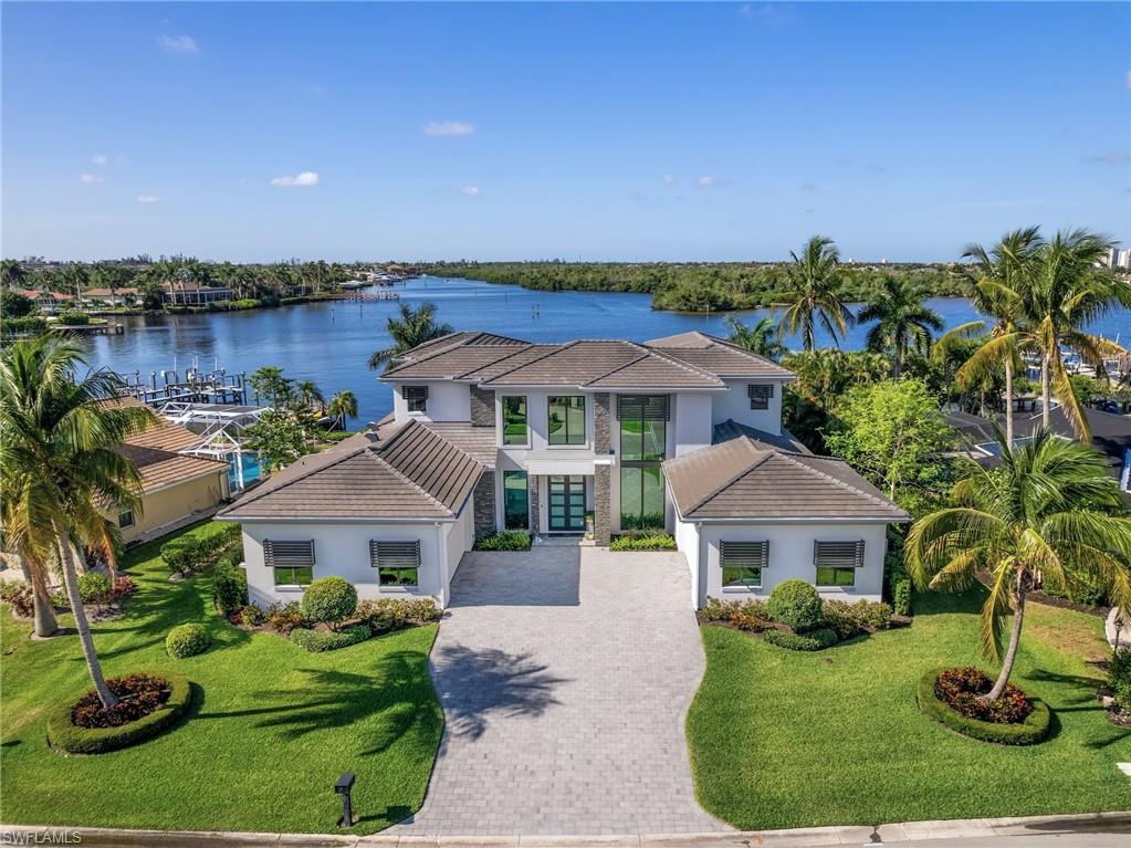 TOWN AND RIVER - Residential