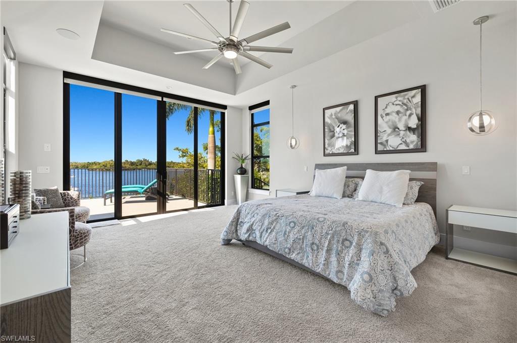 TOWN AND RIVER - Residential