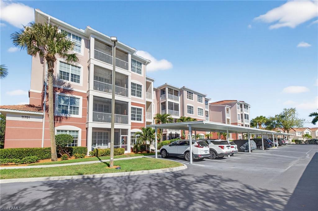 ROYAL POINTE - Residential