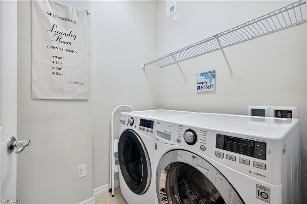 ROYAL POINTE - Residential